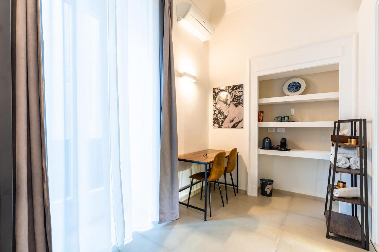 Residenza Partanna By Napoliapartments Nápoles Exterior foto